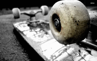 Skateboard broken wheel closeup side - broken free wallpaper for desktop