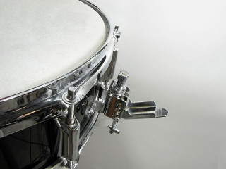 Drum head closeup white background - a white wall in the background free wallpaper for desktop