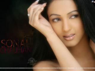 Woman black hair ring red - sign free wallpaper