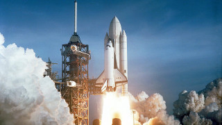 Space shuttle launch smoke billowing - smoke and smoke free wallpaper