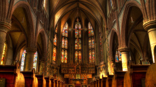 Cathedral stained glass pews center - a cathedral free wallpaper