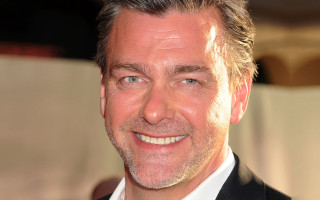 Man smiling suit tie white 3 - a suit free wallpaper for desktop