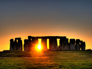 Sunset stonehenge grass field sky - arthur quartley free wallpaper