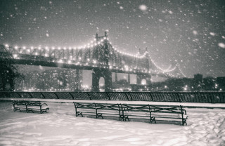 Snowy night city bridge benches - christo free wallpaper