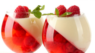 Raspberry cream dessert glasses green - berry free wallpaper for desktop