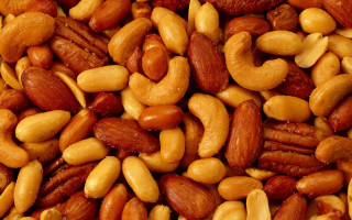 Nuts kernels pile image display - boetius adamsz bolswert free wallpaper