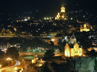 City night clocktower hill lighttrail - a city free wallpaper