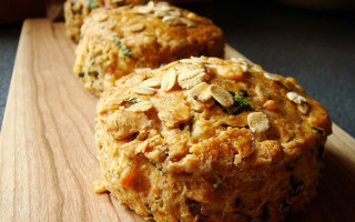 Three biscuits wooden board blue - romanesque free wallpaper