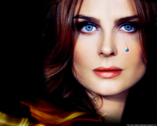 Blue eyes teary nose yellow - this image free wallpaper