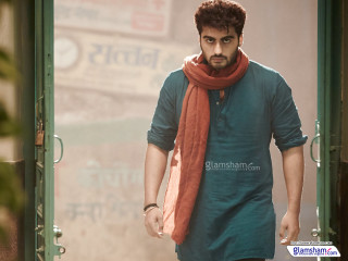 Man green shirt brown pants - a red scarf free wallpaper