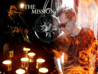 Man playing guitar candles picture - a man playing free wallpaper