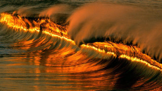 Breaking wave sunset horizon ocean - caustic free wallpaper for desktop