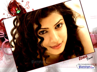 Woman long hair red background 2 - ella guru free wallpaper