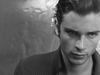 Messy haircut suit jacket man - messy free wallpaper