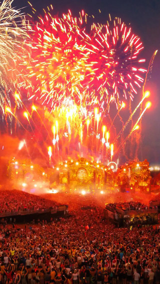 Crowd fireworks concert stage people 2 - free new year wallpaper for mobile