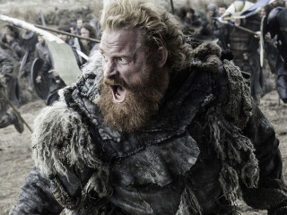 Bearded man battle men background - epic scene free wallpaper