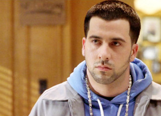 Man necklace serious look camera - anthony palumbo free wallpaper