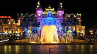 Fountain building clock night lights - a fountain in front free wallpaper for desktop