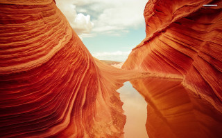 Narrow river canyon desert landscape - a narrow river free wallpaper