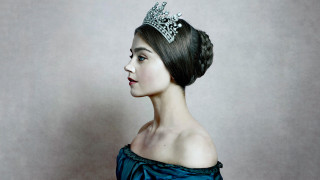 Woman tiara blue dress diamond - a tiara free wallpaper