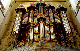Large pipe organ church clock - andrea pozzo free wallpaper