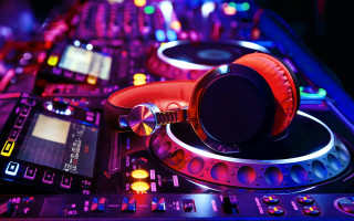 Dj mixing equipment headphones lights - studio quality free wallpaper