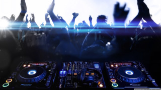 Dj mixing concert hands up 2 - a concert free wallpaper