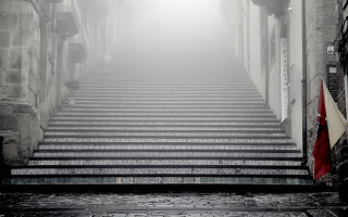 Stairs building flag foggy skies - foggy sky above free wallpaper