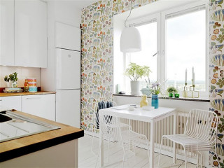 Kitchen table chairs window ocean - colorful accent free wallpaper