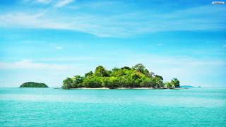 Small island ocean trees boat 3 - side and a boat free wallpaper