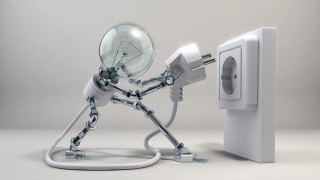 Robot holding light bulb wall - a robot holding free wallpaper
