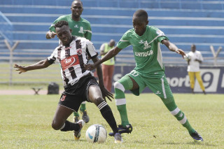 Soccer game men field crowd - bernard accama free wallpaper