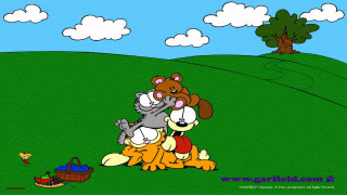Cartoon dog cat playing field - a dog free wallpaper
