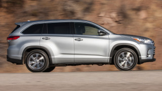 Silver toyota highland mountain road - a road next free wallpaper for desktop