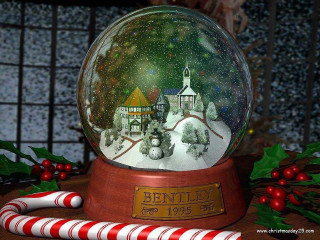 Snow globe christmas scene fantasy - inside free wallpaper for desktop