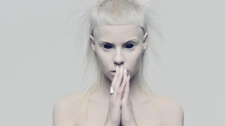 Surprised woman white hair makeup - white skin free wallpaper for desktop