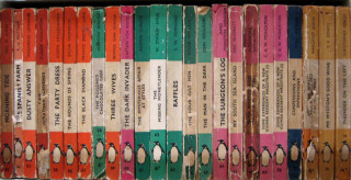 Books shelf table clock row - a table top free wallpaper