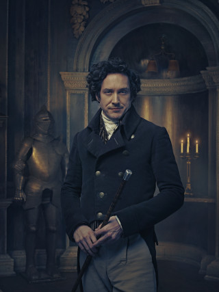 Man coat hat statue sword - free vintage wallpaper