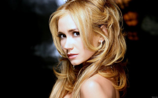 Woman blonde hair tiara elegant - smoke free wallpaper