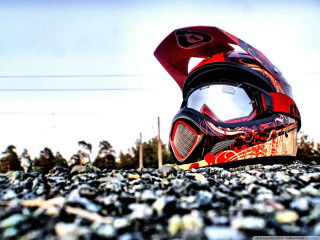 Helmet pile rocks gravel sky - fisheye len free wallpaper