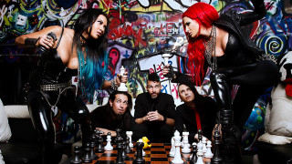 Chess players graffiti wall giant - biomechanical free wallpaper