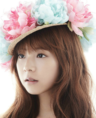 Woman flower crown white background - free anime wallpaper