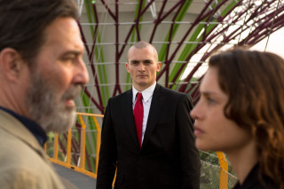 Man suit tie woman black 3 - a red tie free wallpaper