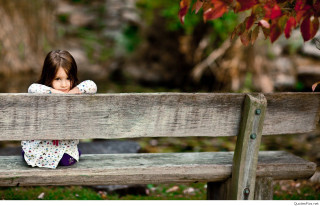Little girl park bench bokeh - little free wallpaper for desktop