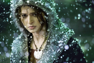 Woman fur coat necklace snow - samikshavad free wallpaper