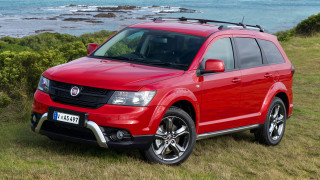 Red suv grassy hill ocean - dosso dossi free wallpaper for desktop