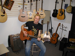 Man guitar room wall hanging - guitar free wallpaper