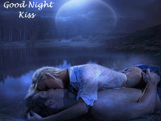 Couple water moon background caption - dreamlike free wallpaper for desktop