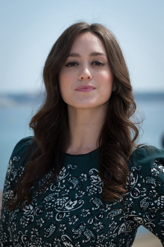 Woman standing water hands hips - a body of water free wallpaper for mobile