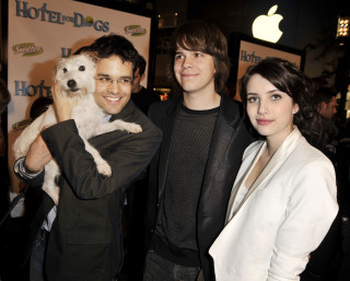 Man dog women movie event - david brewster free wallpaper